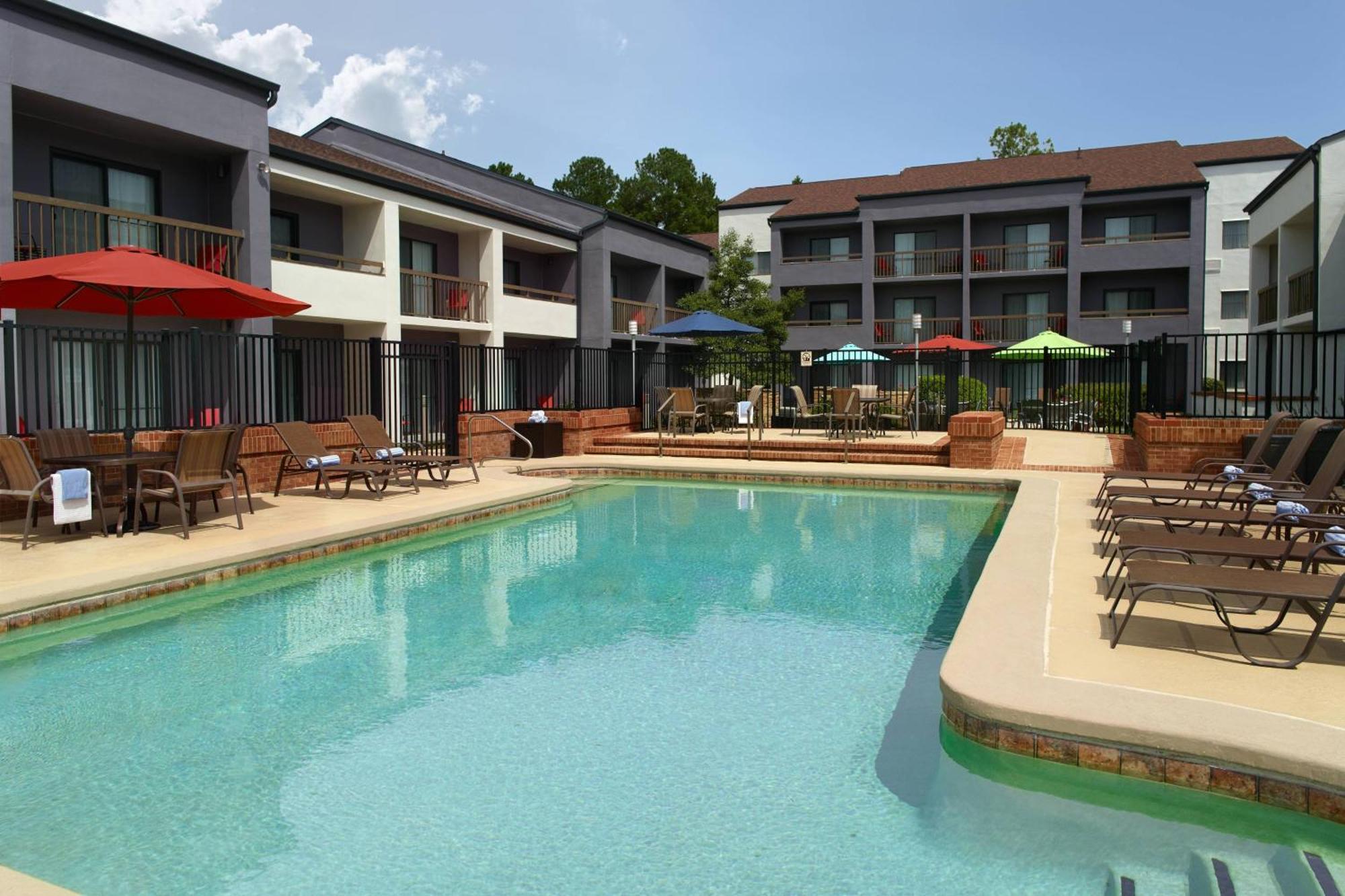 Courtyard By Marriott Raleigh Midtown Hotel Exterior photo