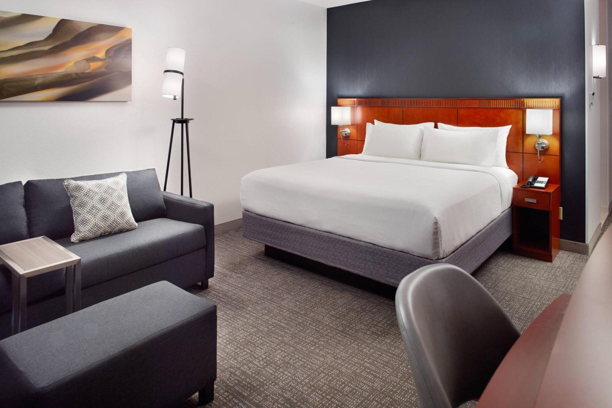 Courtyard By Marriott Raleigh Midtown Hotel Exterior photo