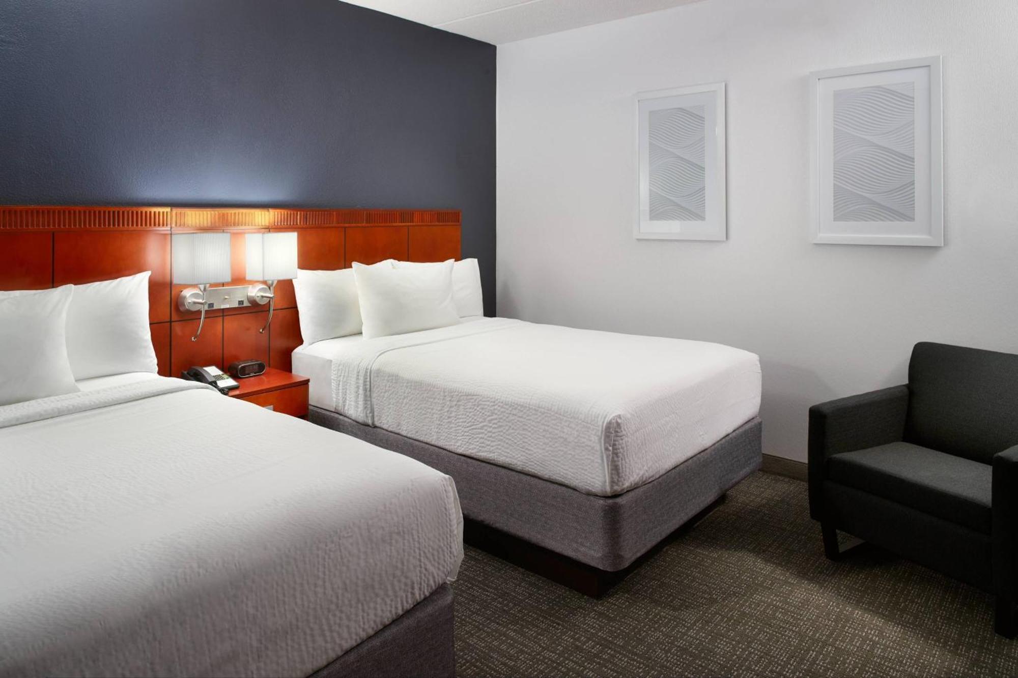 Courtyard By Marriott Raleigh Midtown Hotel Exterior photo